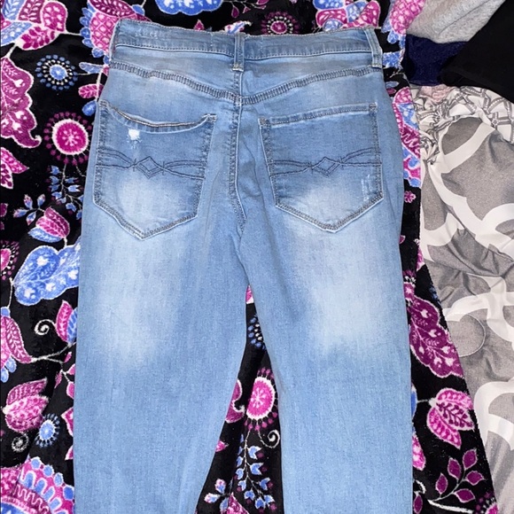 light jeans, distressed - Picture 4 of 4